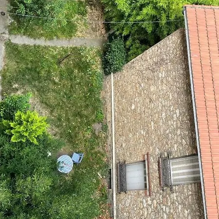 2 Pieces De Charme Au Dernier Etage Sur Jardin. Apartment Boulogne-Billancourt