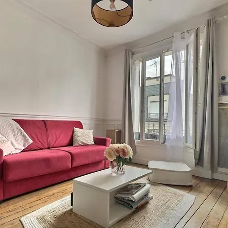 2 Pieces De Charme Au Dernier Etage Sur Jardin. * Boulogne-Billancourt